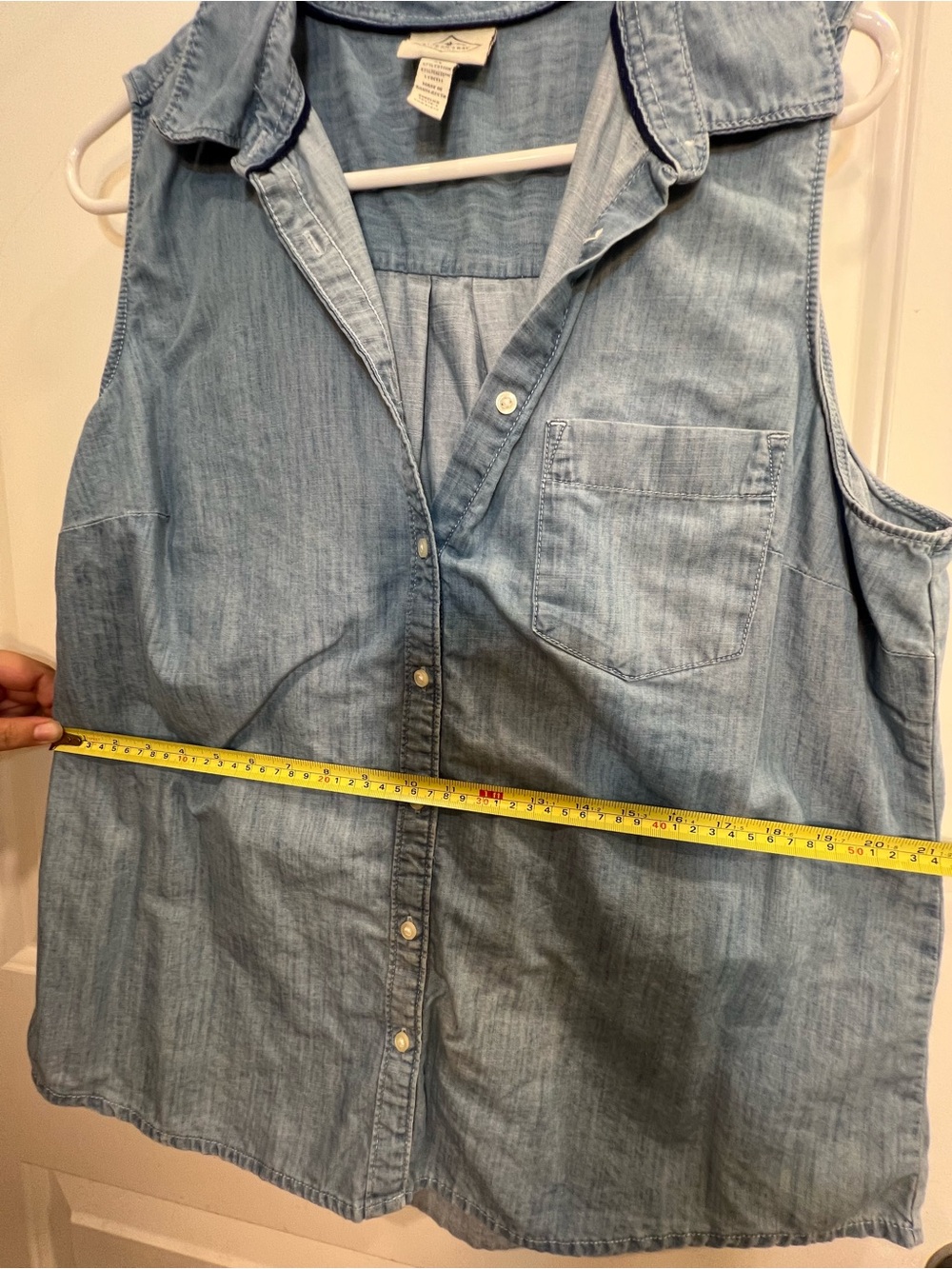 St John’s Bay Sleeveless Light Wash Chambray Button-Up Shirt XL - Picture 9 of 9